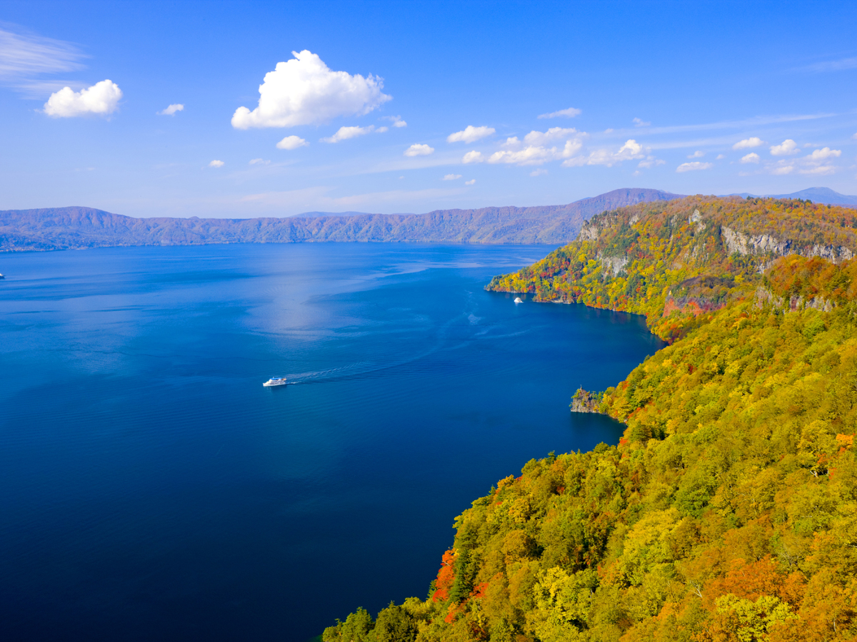 Lake Towada Excursion Boat_1