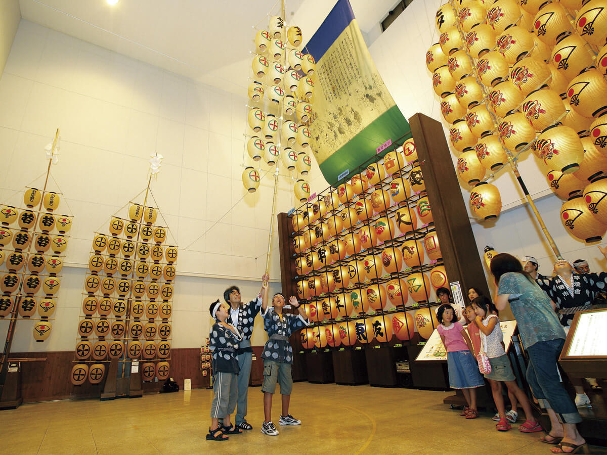 Akita City Folklore and Performing Arts Center (Neburi Nagashi Kan Hall)_1