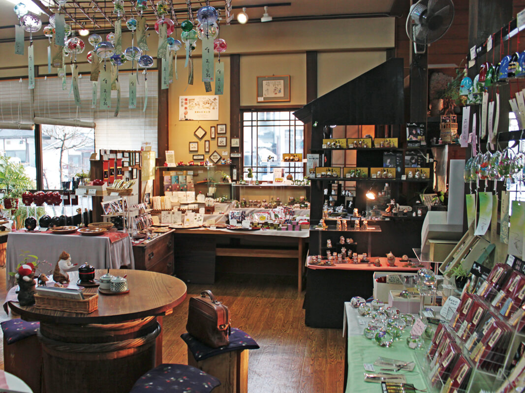 Lacquerware and Crafts, Kirinoko Ningyokan_2